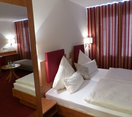 City Hotel by celina