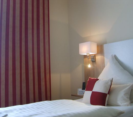 City Hotel by celina