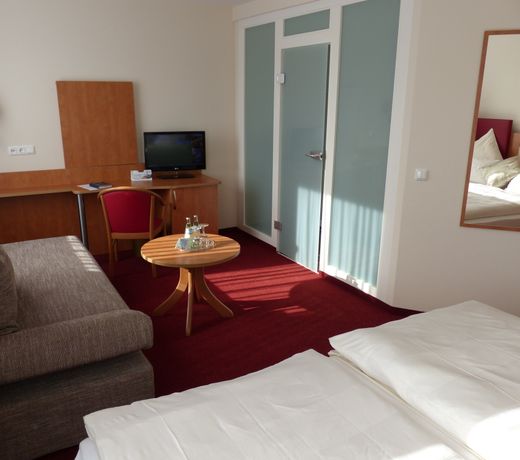 City Hotel by celina