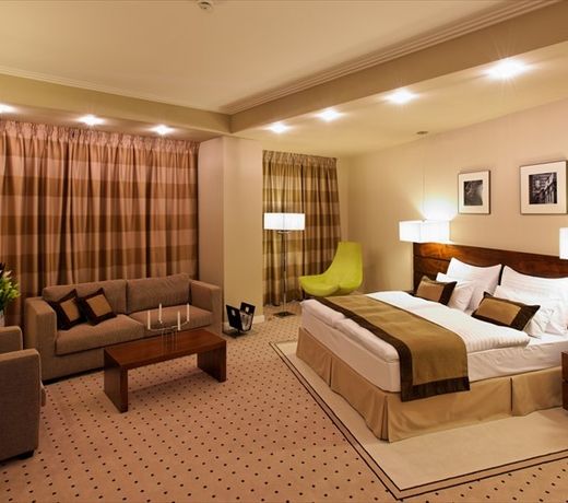 Capital Plaza Hotel