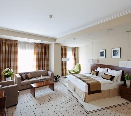 Capital Plaza Hotel