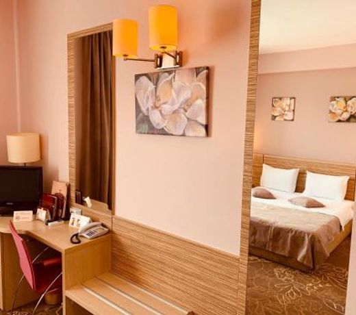 RIN Central Hotel