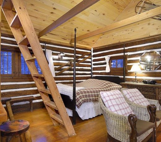 Pioneer Guest Cabins