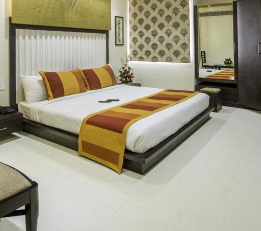 Hotel Yash Regency