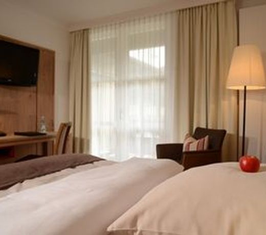 Hotel am Badersee