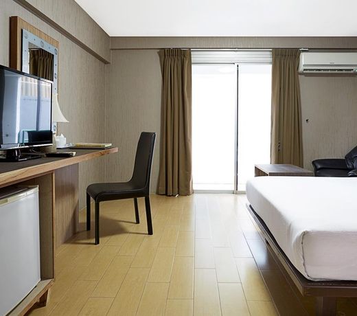 Watana Hotel