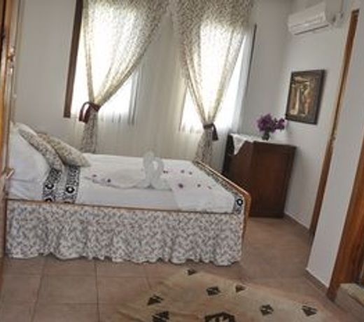 Dalyando Hotel