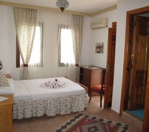 Dalyando Hotel