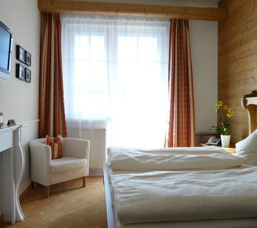 Hotel Roter Hahn - Bed & Breakfast
