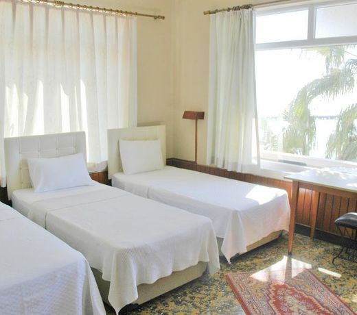 Lades Hotel