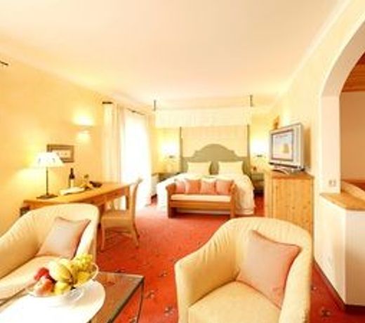 Hotel Staudacherhof History & Lifestyle