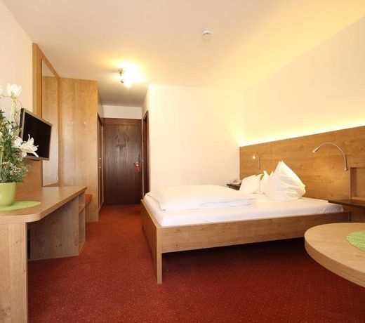 Isar Hotel