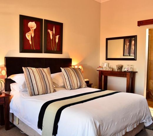 Sea Whisper Guest House & Self Catering