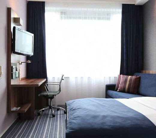 Premier Inn Essen City Limbecker Platz Hotel
