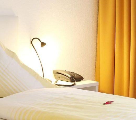 Stadt-gut-Hotel Rheinischer Hof