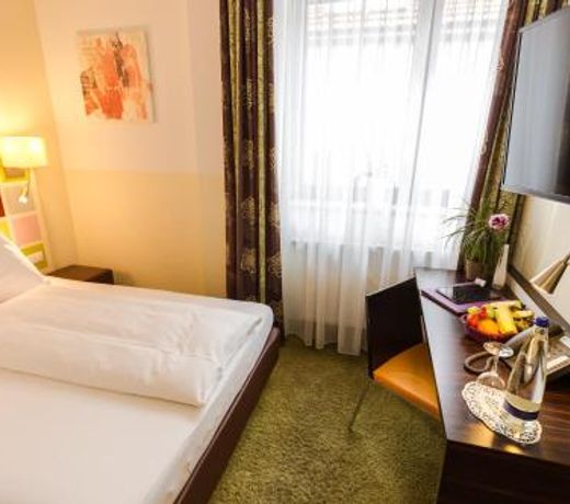 Hotel Arooma