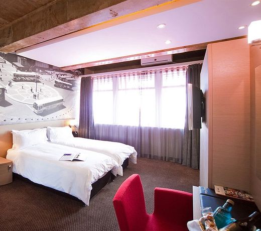 Reef Hotel