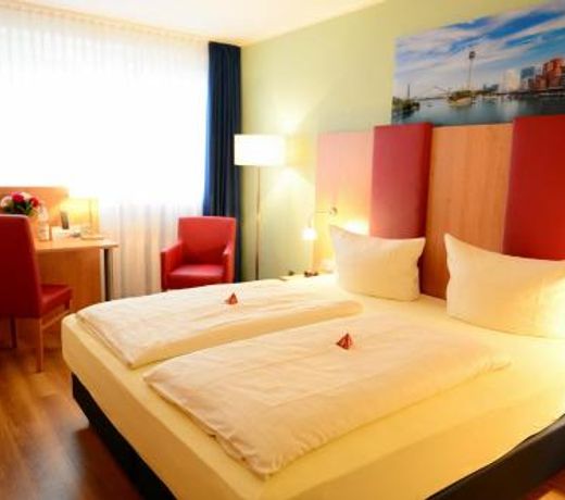 Hotel National Dusseldorf (Superior)