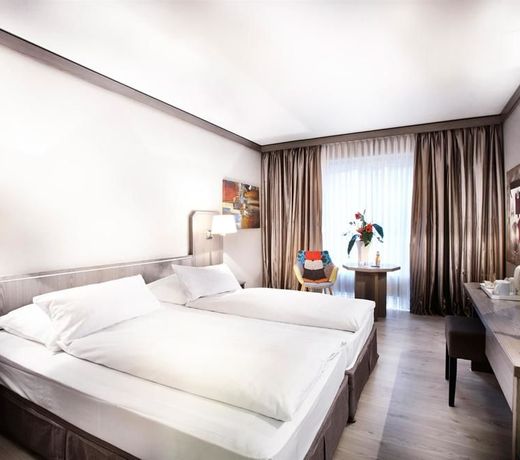 Hotel Dusseldorf City by Tulip Inn