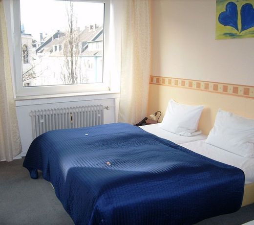 EU CENTRALHOTEL IM TÃNNCHEN