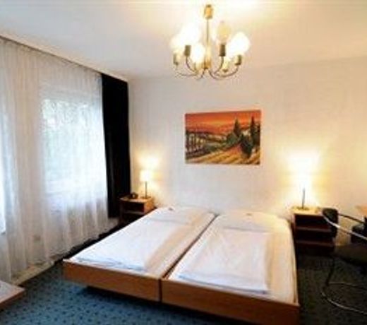 Waldhotel Unterbach