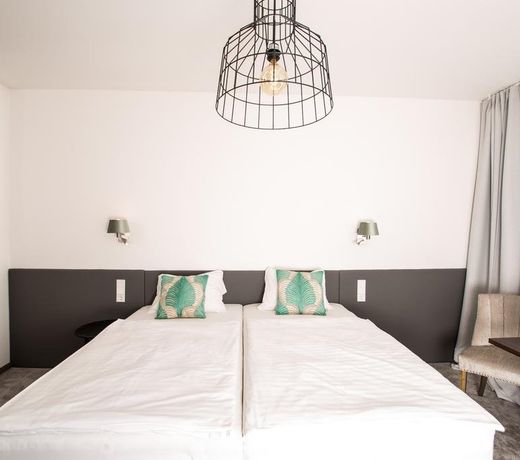 METROPOL-ROOMS