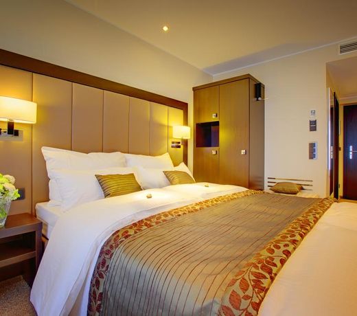 Hotel Favor