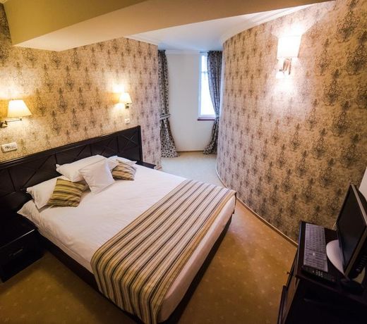 Best Western Plus Lido Hotel