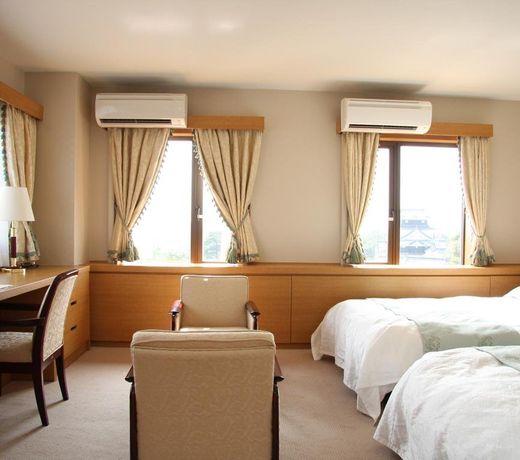 Okazaki New Grand Hotel