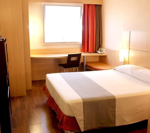 ibis Montes Claros Shopping