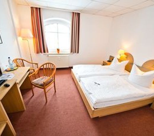 City Hotel