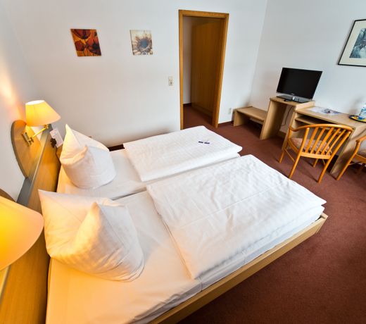 City Hotel