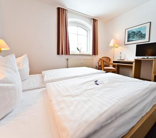 City Hotel