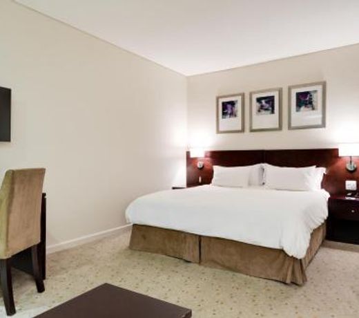 Lord Charles Hotel