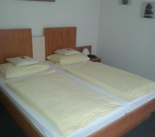 HOTEL RESTAURANT ZUR REBLAUS