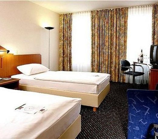 ibis Styles Bielefeld City - NeuerÃ¶ffnung