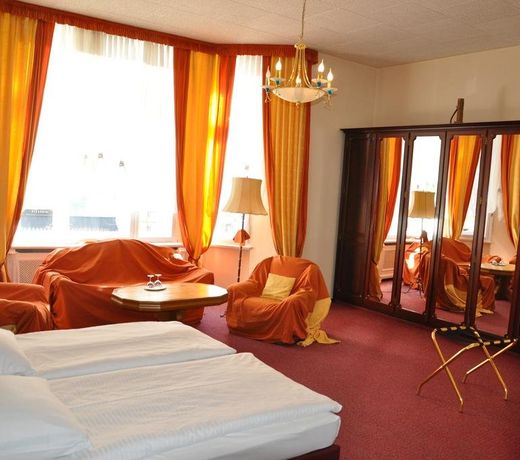 Hotel-Pension Savoy