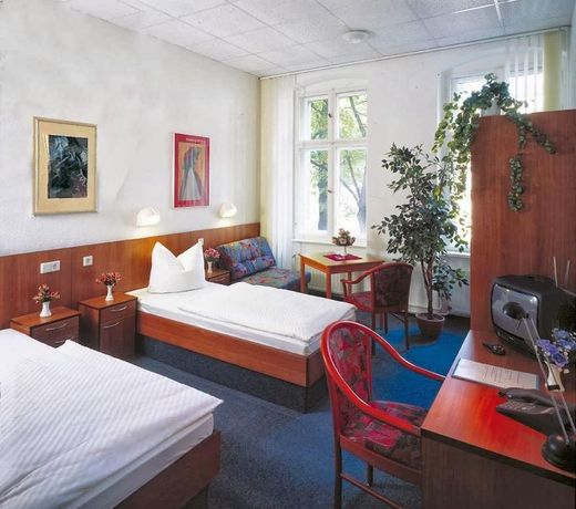 JUNCKERS HOTEL