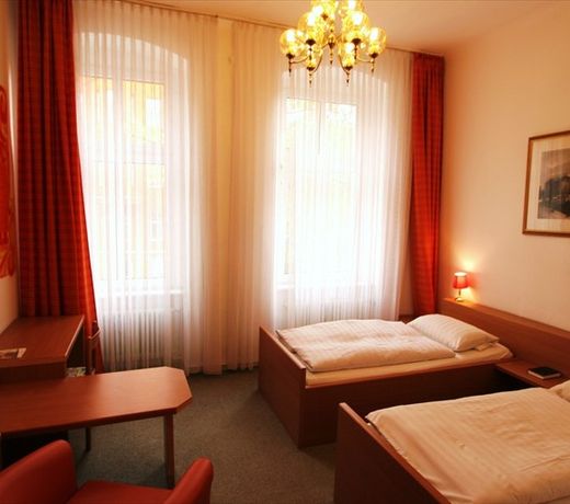 PENSION AM SCHLOSS BELLEVUE