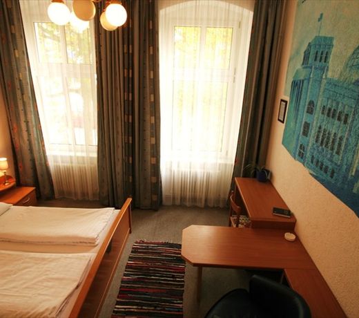 PENSION AM SCHLOSS BELLEVUE