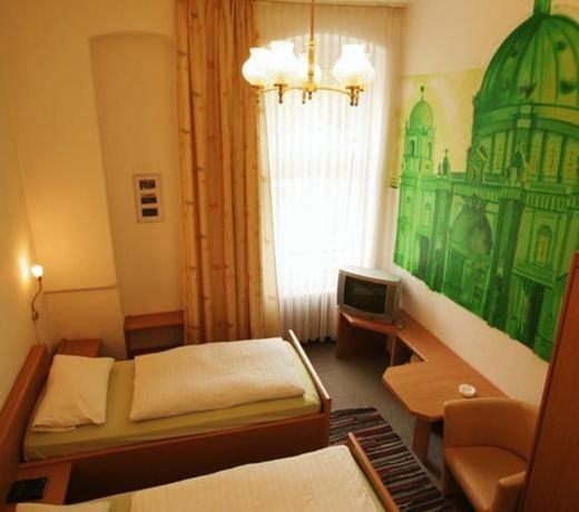 PENSION AM SCHLOSS BELLEVUE