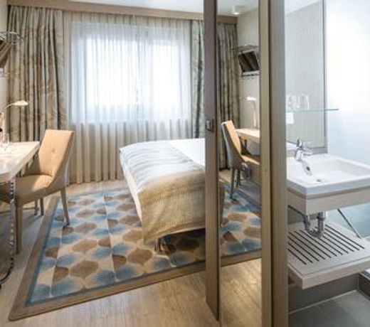 TITANIC Comfort Mitte