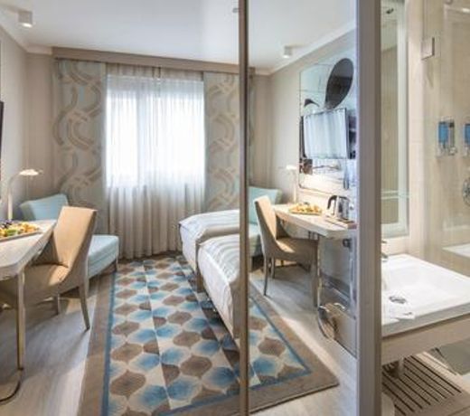 TITANIC Comfort Mitte