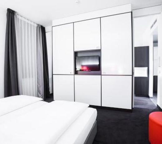 Select Hotel Berlin The Wall