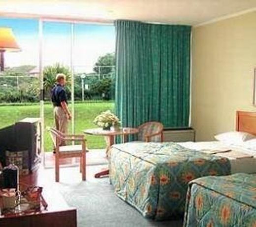 Wilderness Beach Hotel