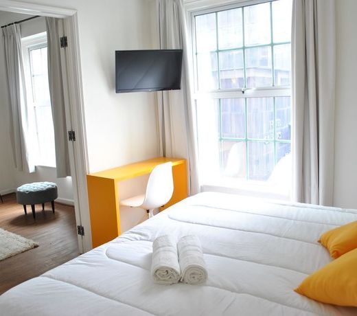 CLH Suites Santiago