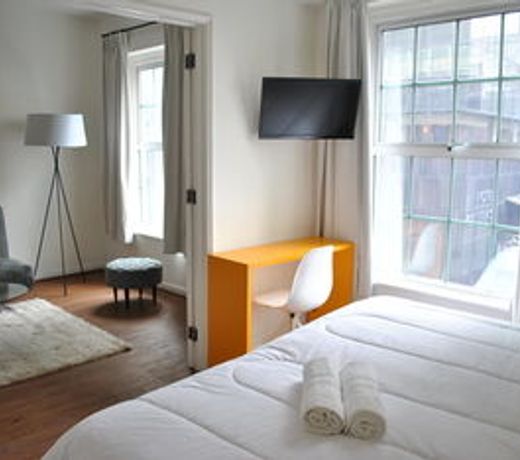 CLH Suites Santiago
