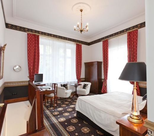 Hotel Belle Epoque