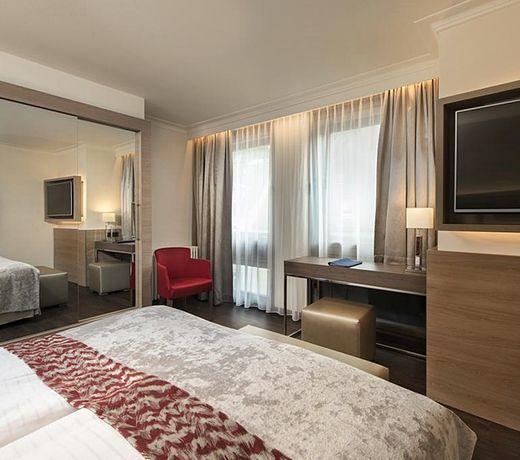 Radisson Blu Badischer Hof Hotel