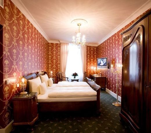 HELIOPARK Bad Hotel Zum Hirsch